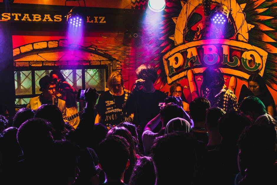 California's Cannabis Drag Extravaganza: Performers and Events You Can't Miss