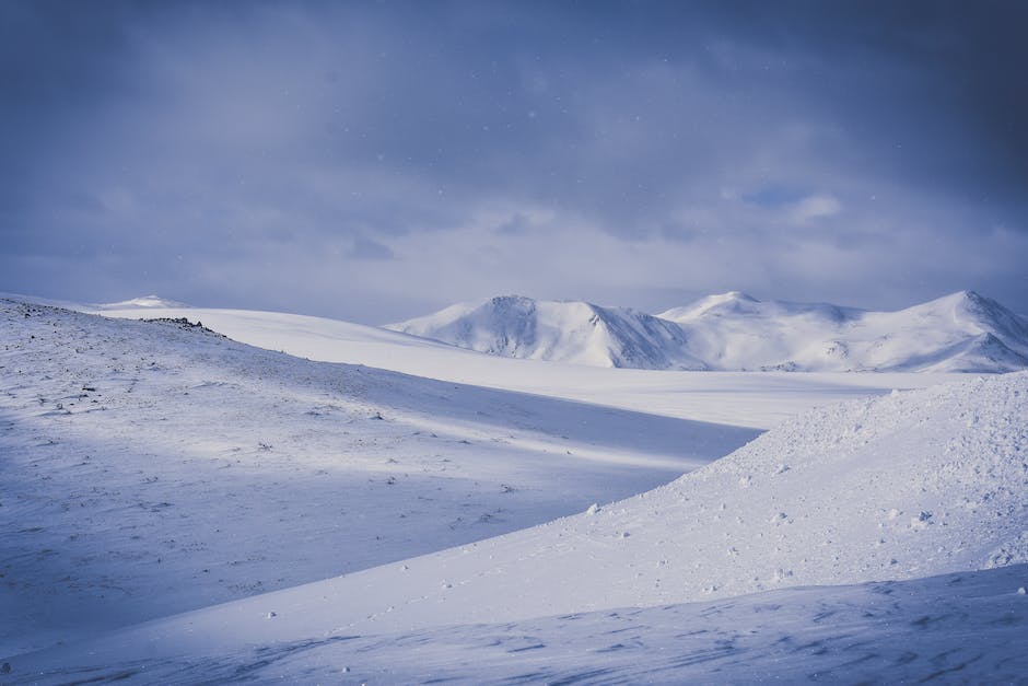 High Times at High Altitude: Cannabis-Friendly Ski Resorts in California