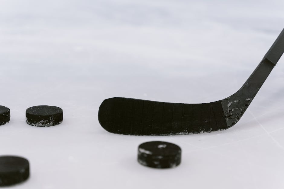 Puck And Puff: How Cannabis Can Improve Focus And Enjoyment While Watching Hockey