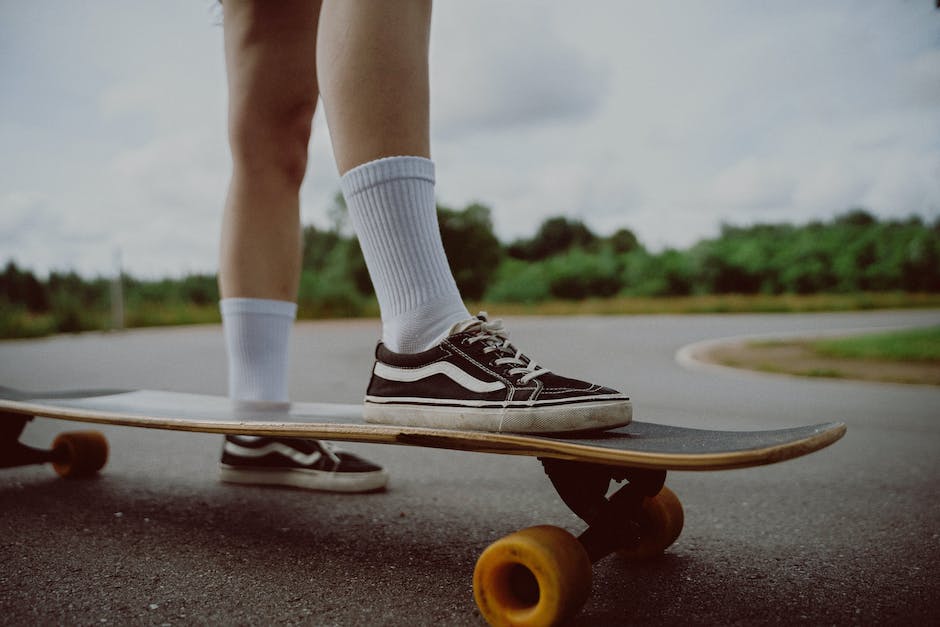 Skateboarding and Cannabis: A Thrilling Combo According to Pros and Amateurs