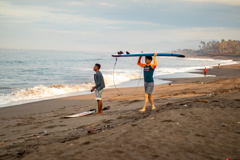 Making Waves: Enhancing Your Swimming Performance and Recovery with Cannabis